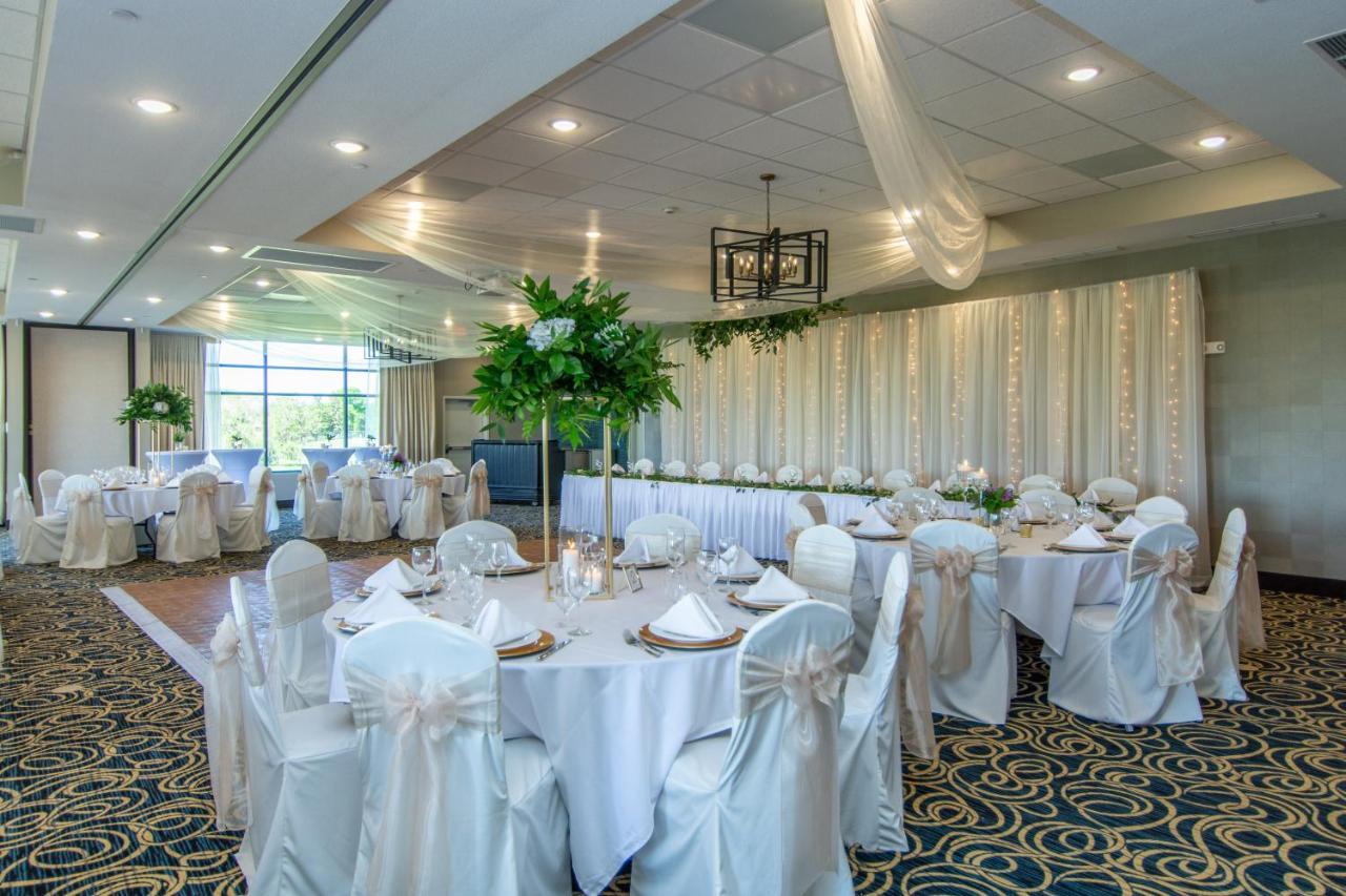 Little Crow & Conference, Trademark By Wyndham Hotel Spicer